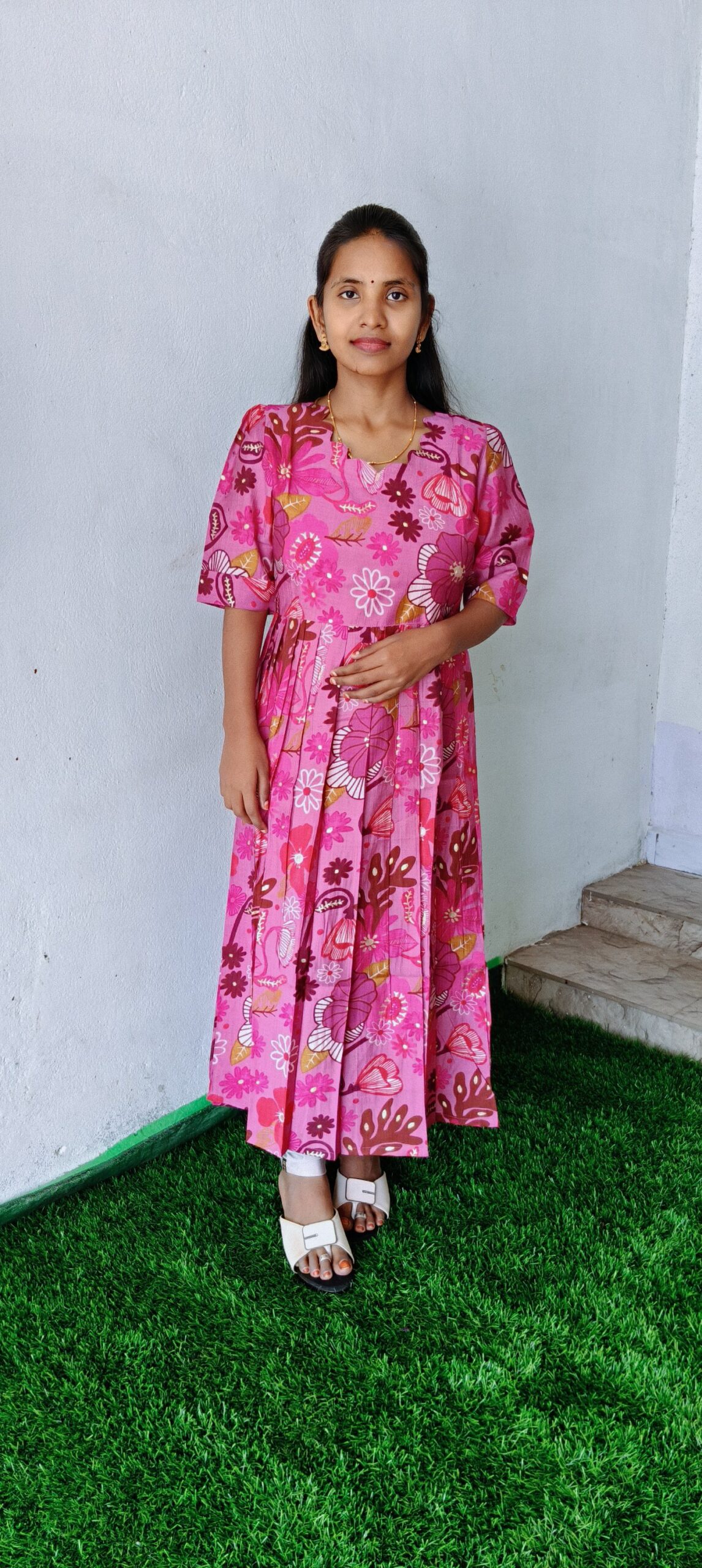 Pink colour flower maxis