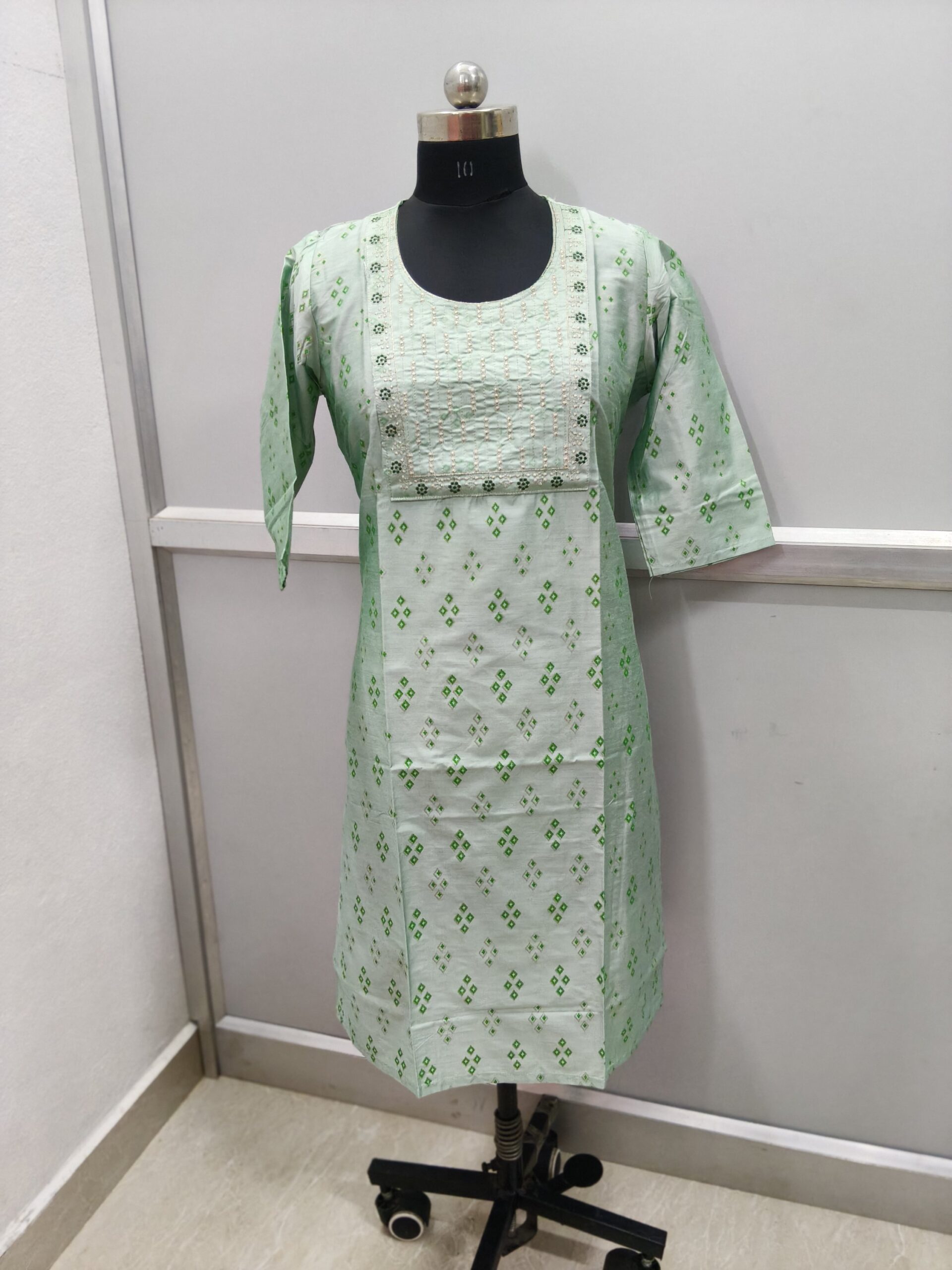Avaasa brand (pista green)