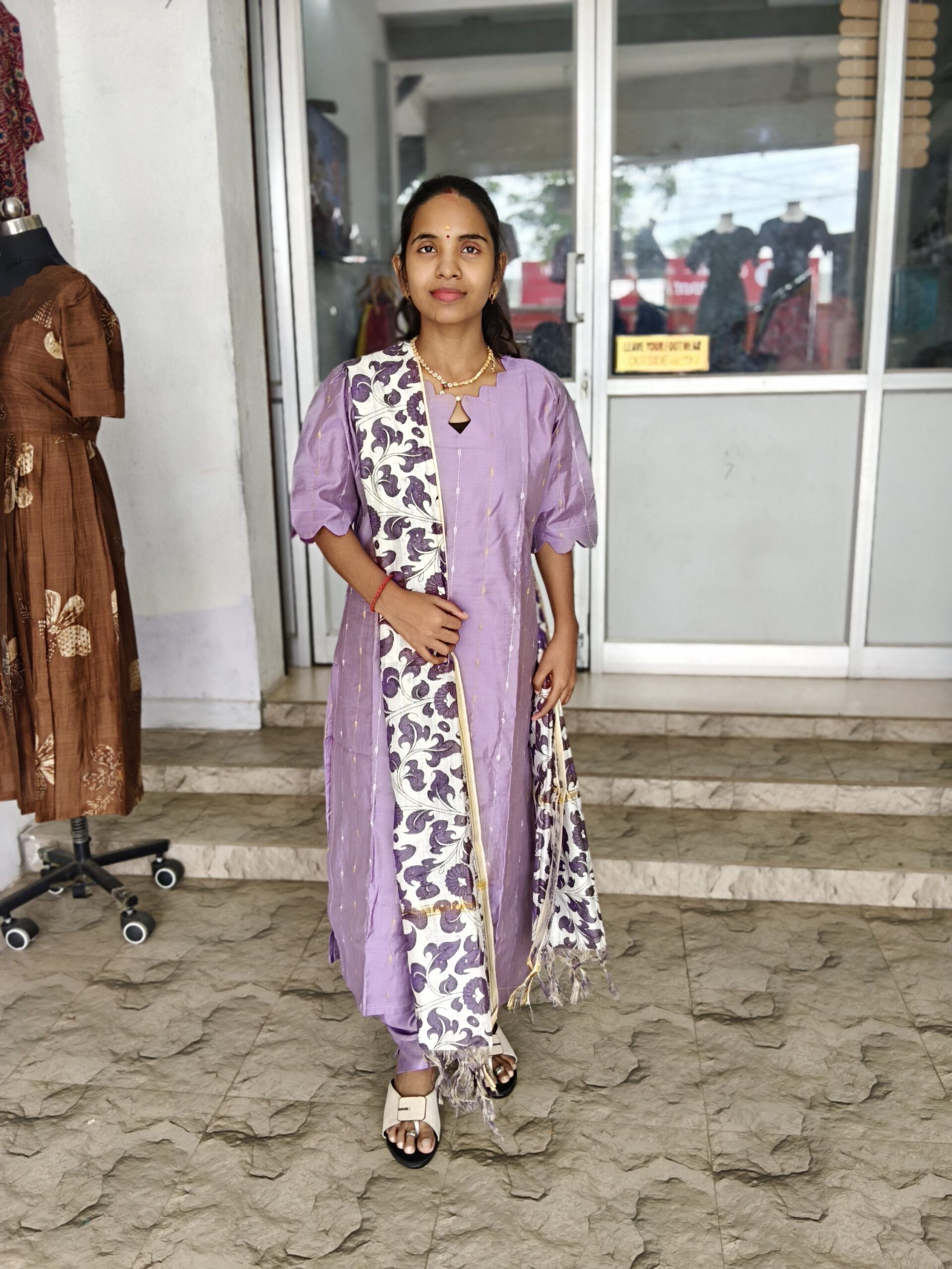 Elegant Lavender Kurta Set with Printed Dupatta ๐ธ