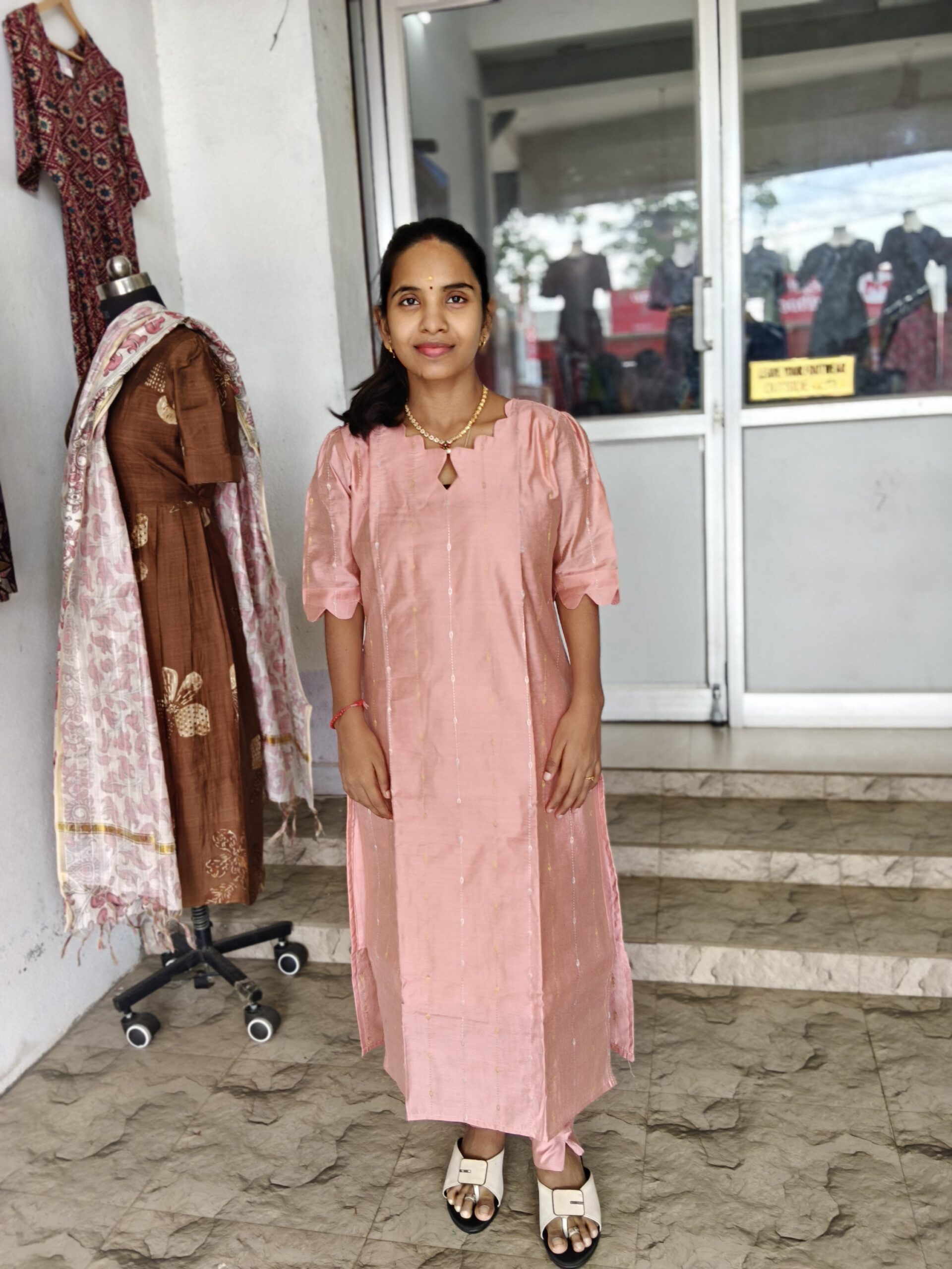 Elegant Pastel Pink Silk Blend Kurta Set with Printed Dupatta